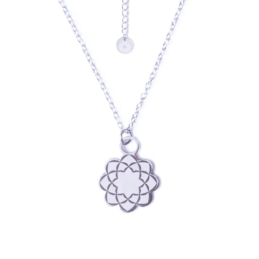 Collana con logo Soka Gakkai in acciaio 40 cm.